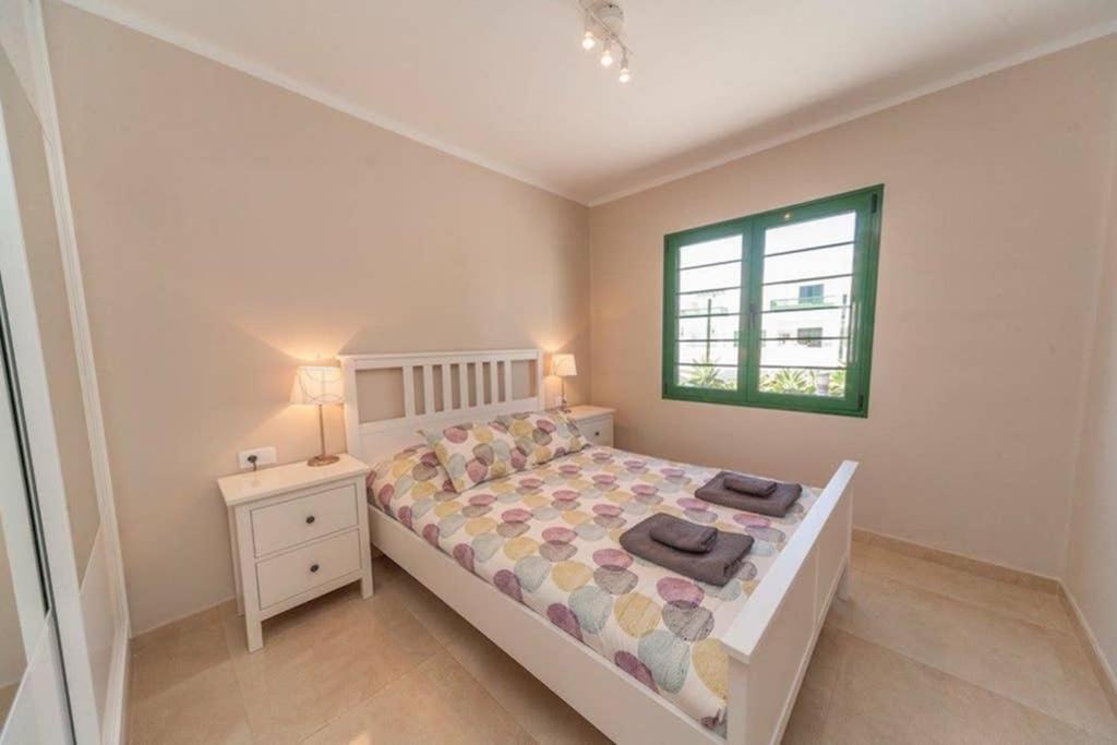 Bandama 14! 2 Bedroom Newly Renovated Bungalow, Los Pocillos, Puerto Del Carmen. プエルト・デル・カルメン エクステリア 写真